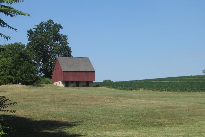 Fahnestock Barn